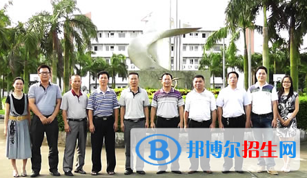 恩平鰲峰中等職業(yè)技術(shù)學校網(wǎng)址