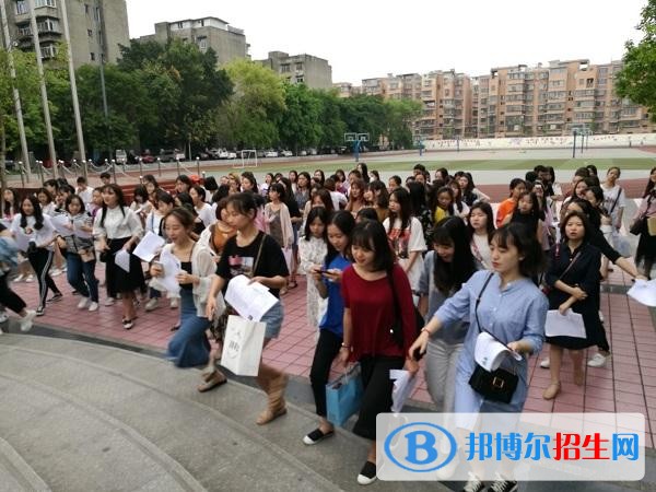 資陽讀中專學(xué)?？梢钥即髮W(xué)嗎