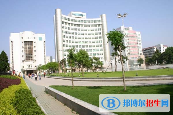 鄭州商貿(mào)旅游職業(yè)學院單招報名時間