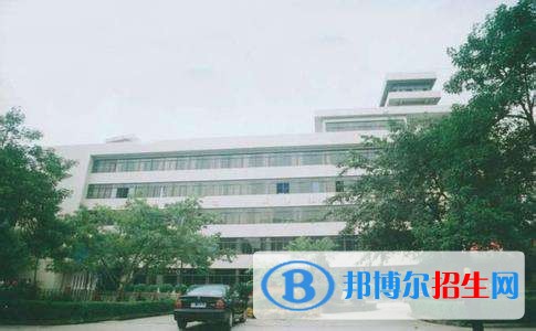 四川省宜賓市南溪職業(yè)技術(shù)學校五年制大專學校地址