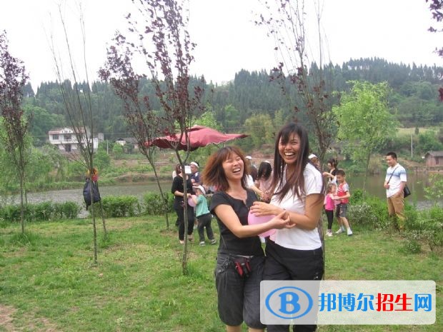 資陽初中畢業(yè)可以讀中專學校嗎