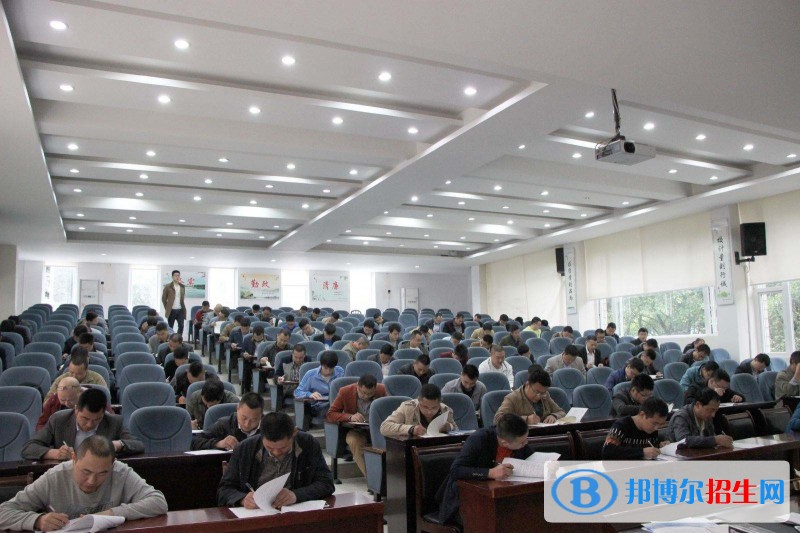 樂山中專學校包就業(yè)嗎