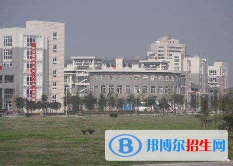 樂山中專學(xué)校讀出來(lái)是什么文憑