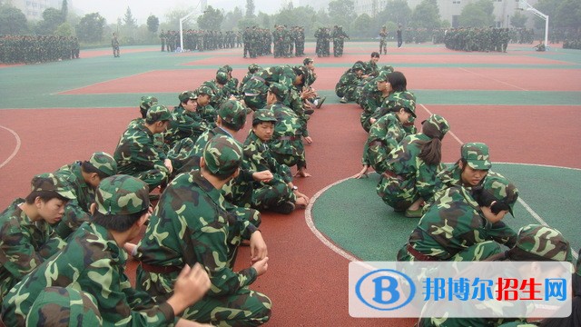 內(nèi)江職高好還是中專學校好