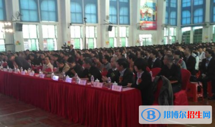 佛山順德區(qū)容桂職業(yè)技術學校2019年報名條件、招生對象