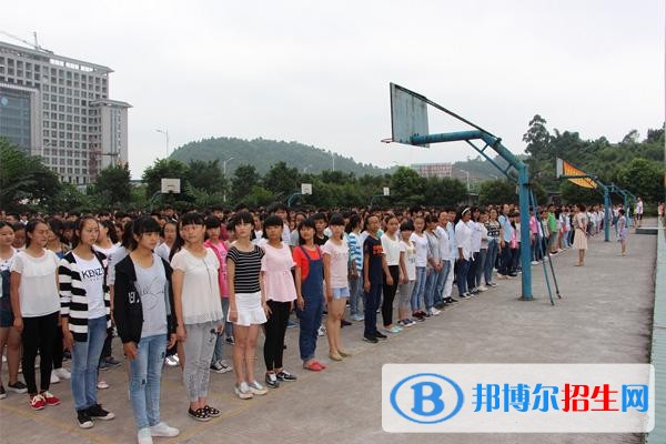 樂山初中畢業(yè)讀中專學校
