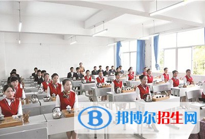 眉山高中畢業(yè)上中專學校