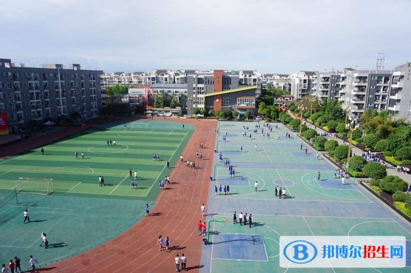 成都鐵路工程學(xué)校五年制大專招生辦點(diǎn)話