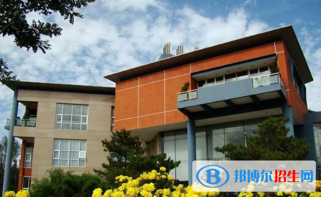 北京匯佳職業(yè)學(xué)院?jiǎn)握泻?jiǎn)章