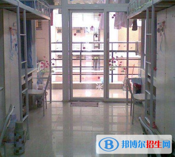 四川人民醫(yī)院護(hù)士學(xué)校五年制大專(zhuān)地理位置