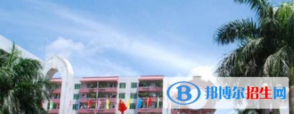 廣東湛江市霞山區(qū)職業(yè)高級(jí)中學(xué)2019年報(bào)名條件、招生對(duì)象