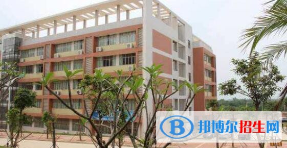 化州綜合職業(yè)技術(shù)學(xué)校2019年報名條件、招生對象