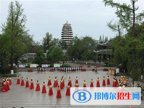 德陽(yáng)中專學(xué)校和中專有哪些區(qū)別