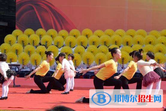 雅安女生上中專學校學什么好