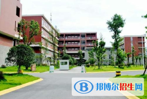 德陽高中女生畢業(yè)后讀什么中專學校好