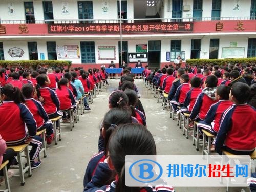 德陽高中女生讀什么中專學校好