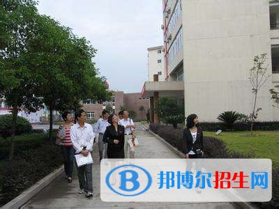 自貢中學畢業(yè)讀什么中專學校
