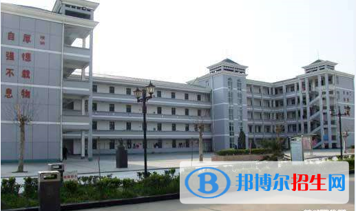 遂寧職高和中專學校有哪些區(qū)別