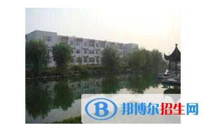 無錫女生讀高中好還是中專學(xué)校