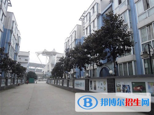 成都科華職業(yè)技術(shù)學(xué)校2019年報(bào)名條件、招生對(duì)象