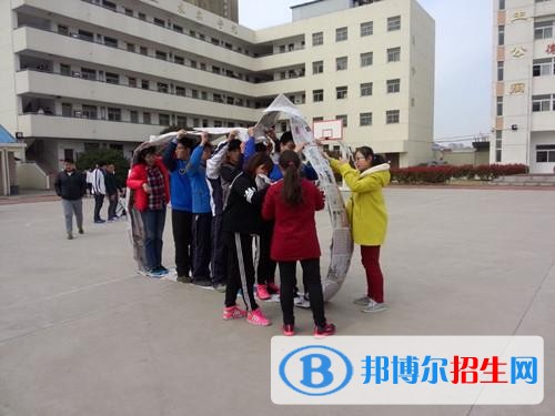 南京鐵道車輛高級技工學(xué)校招生辦聯(lián)系電話