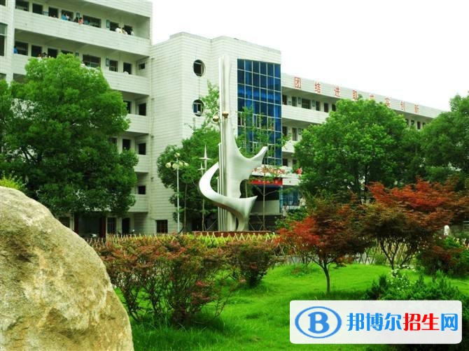 河北讀中專學校需要什么證件