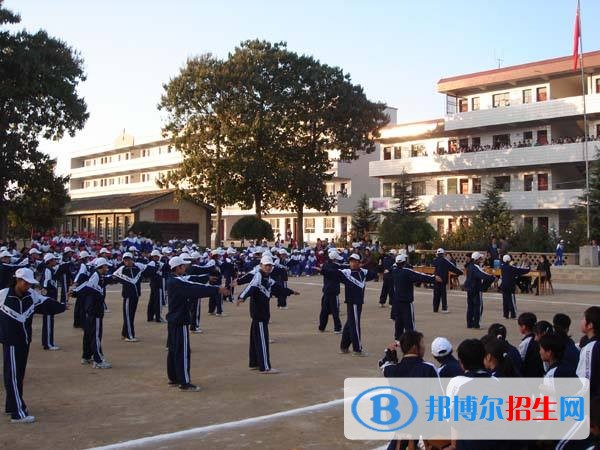 白銀初中畢業(yè)能上中專學校嗎