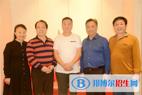 廣西教育學(xué)院?jiǎn)握?019年單獨(dú)招生報(bào)名條件、招生要求、招生對(duì)象