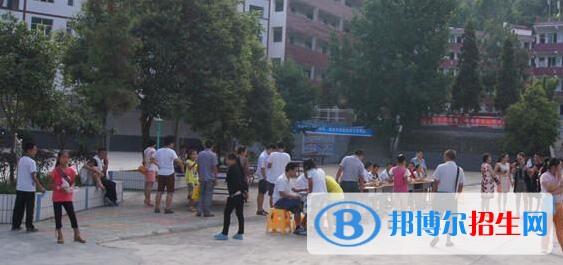 遵義私立貴龍中學(xué)2019年報(bào)名條件、招生要求、招生對(duì)象