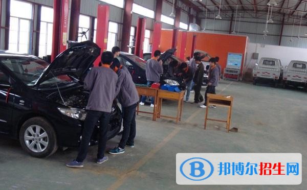 現(xiàn)代汽車、摩托車維修專業(yè)2