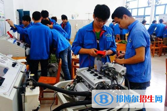 現(xiàn)代汽車、摩托車維修專業(yè)1