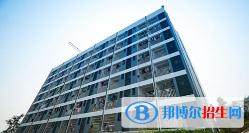 重慶服裝工程職業(yè)學(xué)院五年制大專2019年報(bào)名條件、招生要求、招生對象
