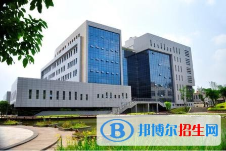 重慶工業(yè)職業(yè)技術(shù)學(xué)院五年制大專2019年報(bào)名條件、招生要求、招生對(duì)象