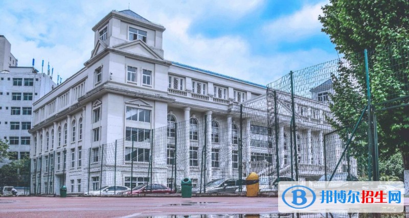 貴陽第六中學(xué)2019年報(bào)名條件、招生要求、招生對象