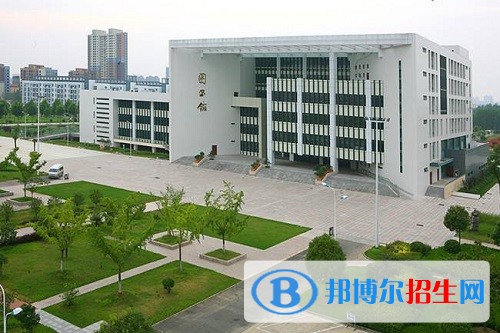 讀職高與衛(wèi)校哪個(gè)好
