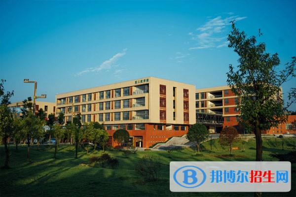 中職生應(yīng)該怎么考播音學校
