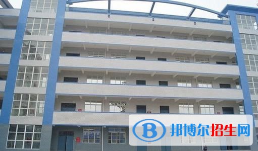 重慶市萬(wàn)州第一職業(yè)高級(jí)中學(xué)專業(yè)設(shè)置，辦學(xué)優(yōu)勢(shì)