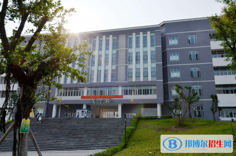 重慶建筑工程職業(yè)學(xué)院招生要求，資助情況