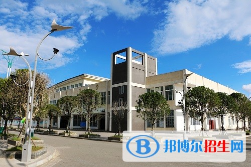 貴州納雍第一中學2019年學費、收費多少