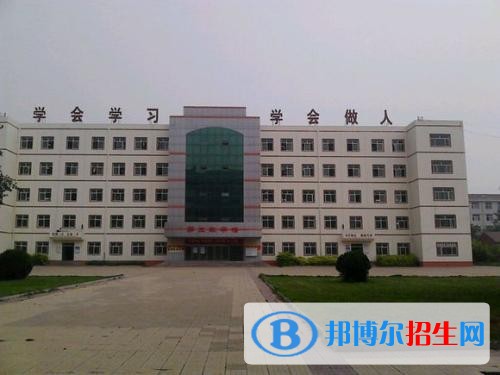 泊頭職業(yè)學(xué)院學(xué)校五年制大專(zhuān)2019年招生辦聯(lián)系電話(huà)