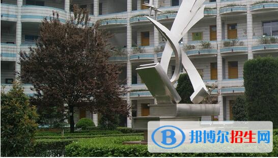 納雍第三中學2019年招生辦聯(lián)系電話