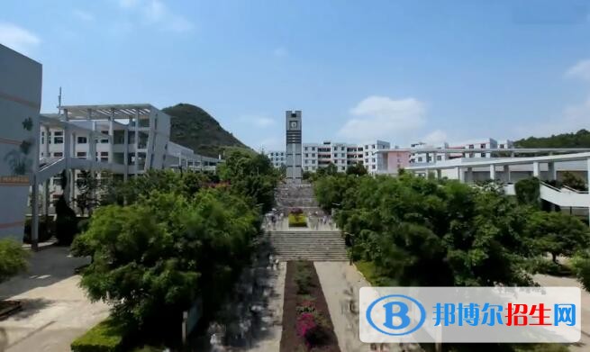 貴州興義中學(xué)2019年報(bào)名條件、招生要求、招生對(duì)象