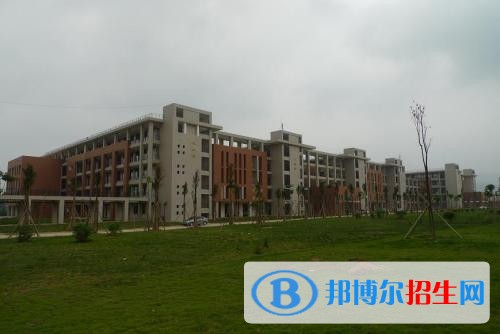 廈門華廈職業(yè)學(xué)院?jiǎn)握?019年報(bào)名條件、招生要求、招生對(duì)象
