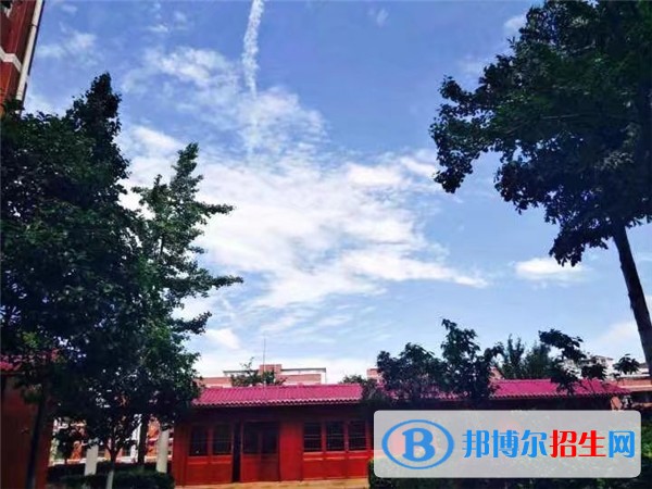 成都機械高級技工學(xué)校2