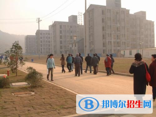 無錫南洋職業(yè)技術(shù)學(xué)院五年制大專2019年招生辦聯(lián)系電話