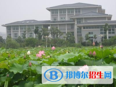 江海職業(yè)技術(shù)學(xué)院五年制大專(zhuān)2019年報(bào)名條件、招生要求、招生對(duì)象