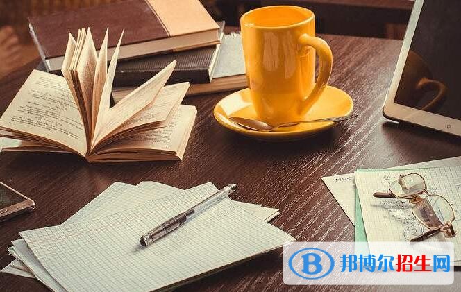 湖南大專和中專哪個好