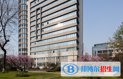 杭州汽車高級技工學(xué)校1
