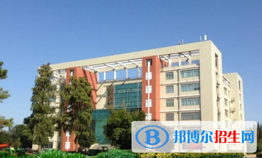 長(zhǎng)沙中專好還是高中好