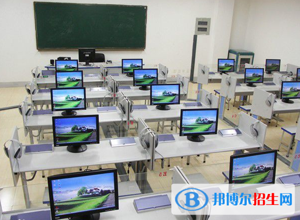 成都樹人職業(yè)學(xué)校2